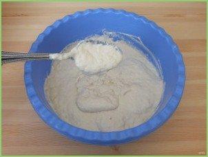 Оладьи на дрожжах и кефире без яиц - фото шаг 4