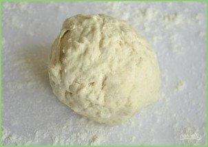 Пицца: тонкое тесто без дрожжей - фото шаг 3