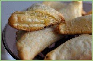 Пирожки из слоеного теста с капустой - фото шаг 5