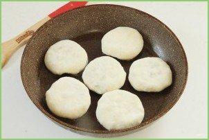 Пирожки из творожного теста с курицей - фото шаг 10