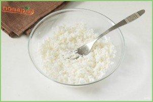 Пирожки из творожного теста с курицей - фото шаг 2