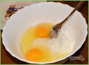 Шарлотка в мультиварке - фото шаг 2