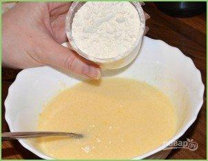 Шарлотка в мультиварке - фото шаг 4