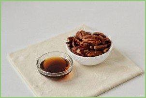 Слойки с пеканом и кленовым сиропом - фото шаг 1