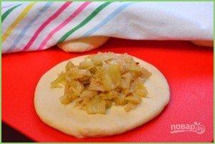 Тесто для пирожков с капустой в духовке - фото шаг 7