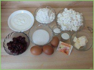 Ватрушка с творогом и вишней - фото шаг 1