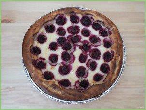 Ватрушка с творогом и вишней - фото шаг 12