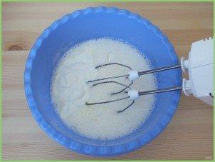 Ватрушка с творогом и вишней - фото шаг 3