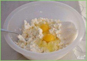 Вкусные пышные сырники из творога - фото шаг 1