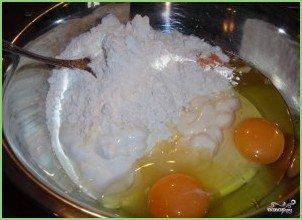 Заливной пирог с сайрой и рисом - фото шаг 2