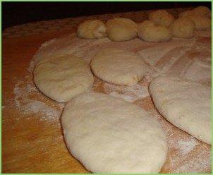 Жареные пирожки на дрожжах - фото шаг 3