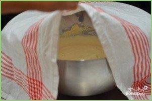 Дрожжевые оладьи с яблоками - фото шаг 2