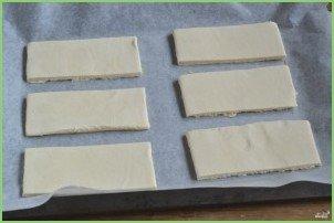 Язычки из готового слоеного теста - фото шаг 2