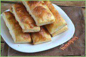 Язычки из готового слоеного теста - фото шаг 4