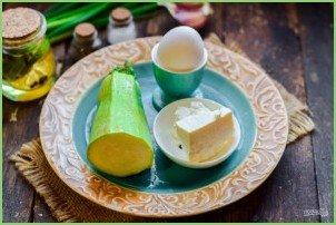 Кабачковые оладьи с брынзой - фото шаг 1