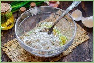 Кабачковые оладьи с брынзой - фото шаг 5