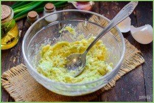 Кабачковые оладьи с брынзой - фото шаг 6