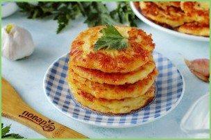 Картофельные оладьи с сыром - фото шаг 9