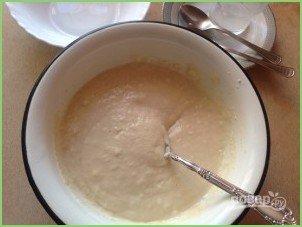 Оладьи на молоке и дрожжах - фото шаг 4