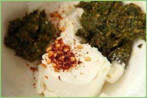 Пицца с ветчиной, козьим сыром и помидорами - фото шаг 1