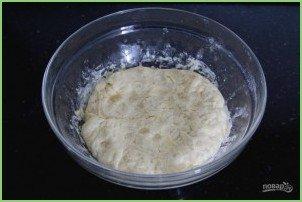 Пицца с вялеными помидорами - фото шаг 2