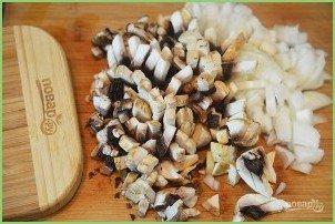 Пирожки-лодочки с сырно-грибной начинкой - фото шаг 2