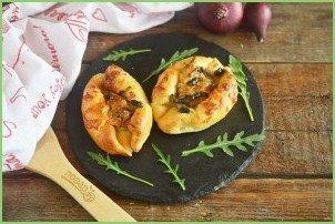 Пирожки-лодочки с сырно-грибной начинкой - фото шаг 9