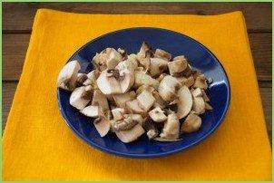 Пирожки с лесными грибами - фото шаг 2