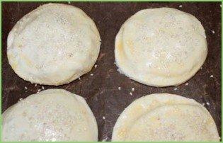 Пирожки с сыром и зеленью - фото шаг 4