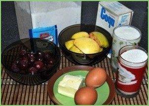 Шарлотка с яблоками и черешней - фото шаг 1