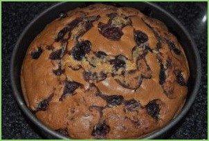 Шарлотка с яблоками и черешней - фото шаг 7