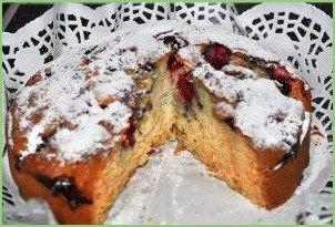 Шарлотка с яблоками и черешней - фото шаг 8