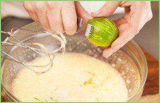 Шарлотка с яблоками и лимоном - фото шаг 6