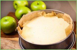 Шарлотка с яблоками и лимоном - фото шаг 8