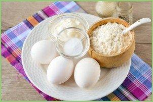 Заливное тесто для пирога на сметане - фото шаг 1