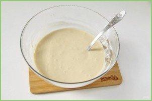 Заливной пирог на кефире с яйцом - фото шаг 5