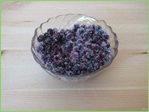 Заливной пирог с черникой - фото шаг 7