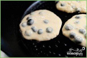 Лимонно-черничные оладьи - фото шаг 5