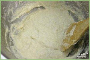 Оладьи на молоке и дрожжах пышные - фото шаг 4