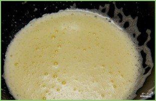 Оладьи тонкие на молоке - фото шаг 1