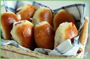 Пирожки с брусникой - фото шаг 15