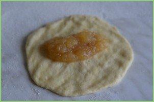 Пирожки с яблочным повидлом - фото шаг 1