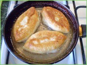 Пирожки с начинкой - фото шаг 13