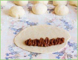 Пирожки со сгущенкой - фото шаг 4