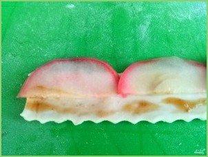 Слойки с яблоками из слоеного бездрожжевого теста - фото шаг 5