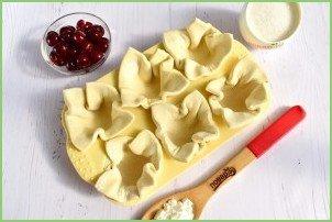 Слойки с вишней - фото шаг 2