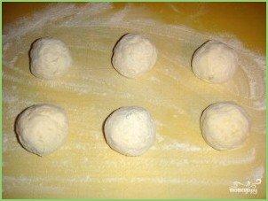 Сырные лепешки с начинкой - фото шаг 2