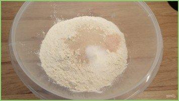 Тесто для итальянской тонкой пиццы - фото шаг 1