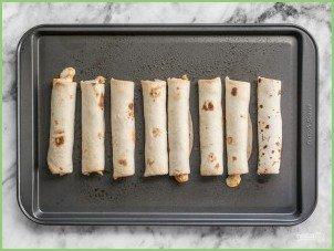 Трубочки с сыром и колбасой - фото шаг 4