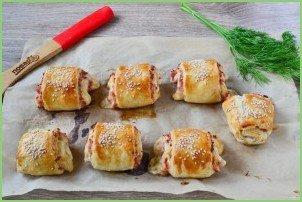 Закусочные слойки-рулетики - фото шаг 11